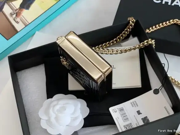 First Bag Ru MINAUDIERE BOY CHANEL 0611